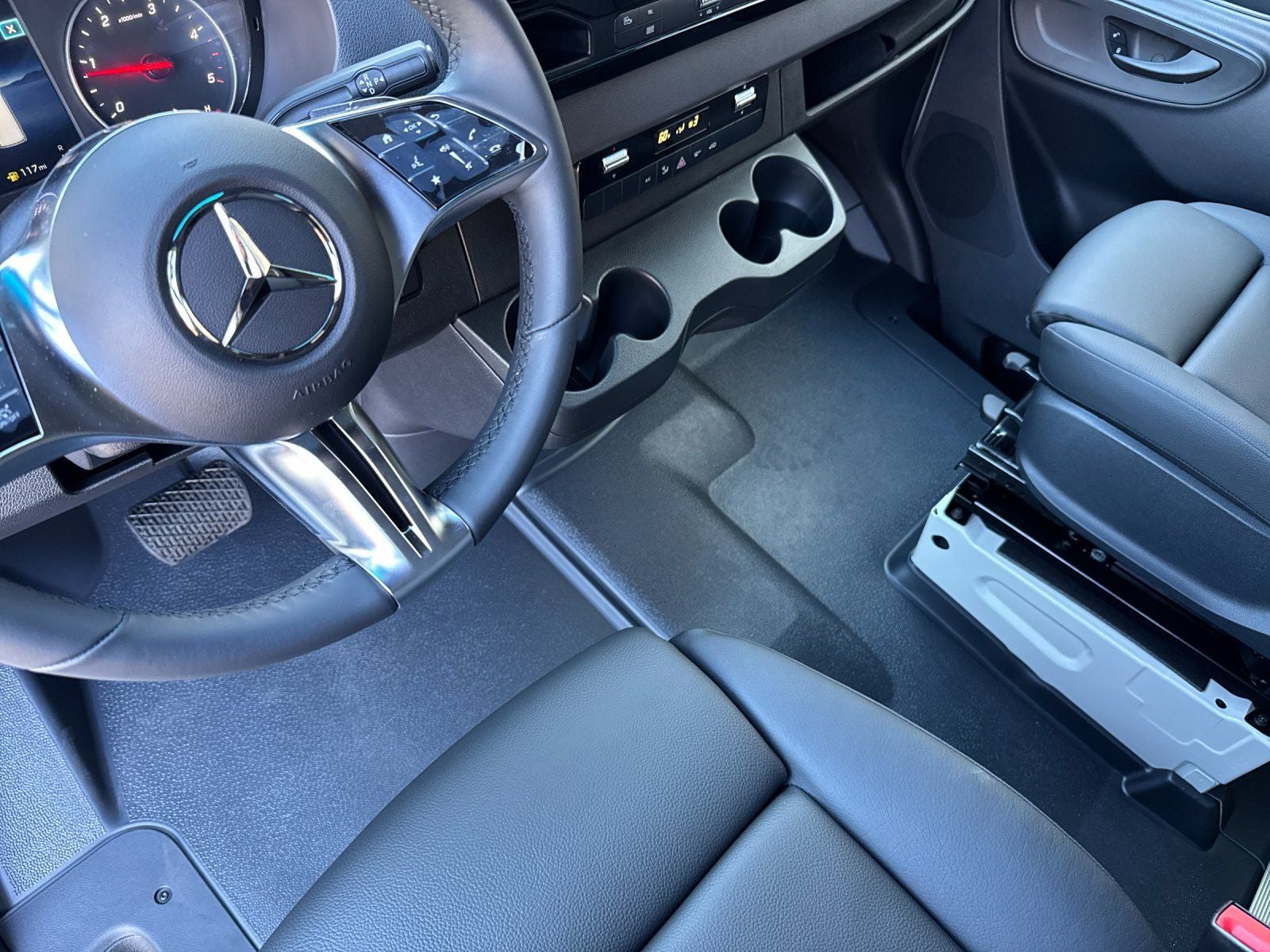 2025 Mercedes-Benz Sprinter 2500 Cargo 144 WB 4MATIC®