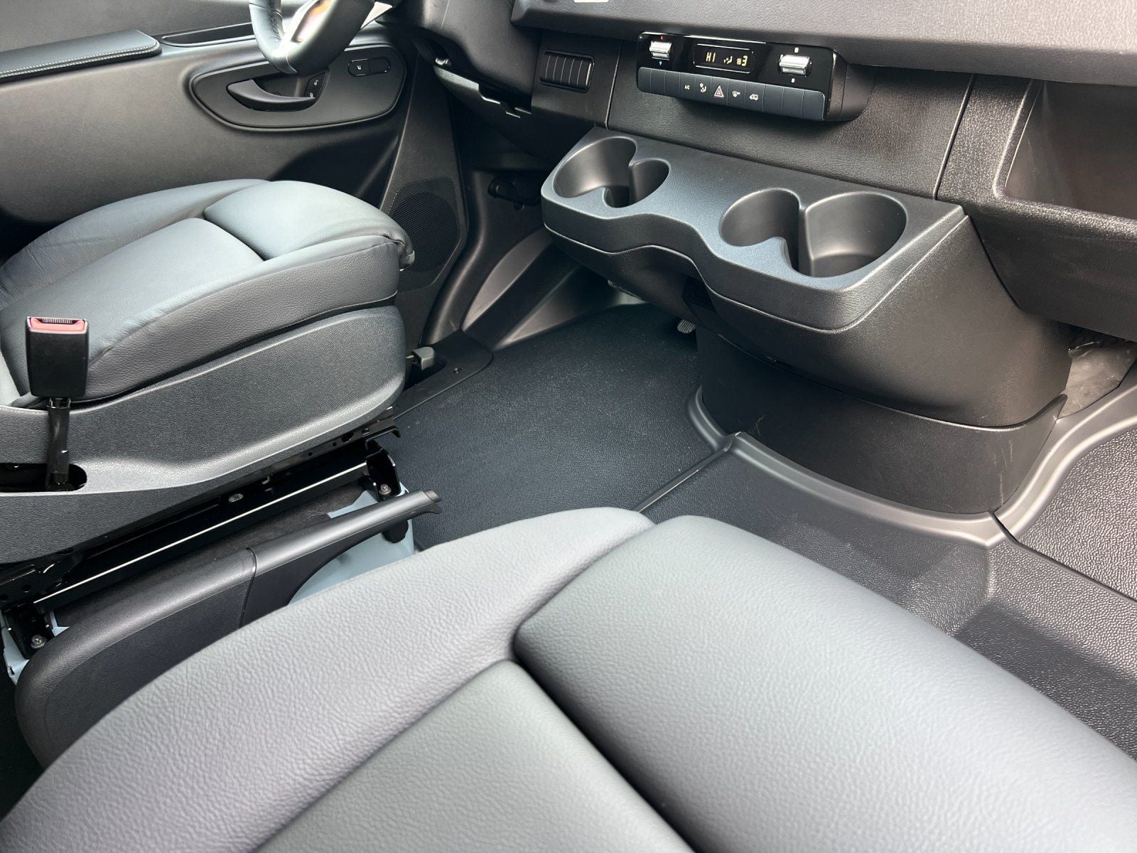 2026 Mercedes-Benz Sprinter 2500 Cargo 144 WB 4MATIC®