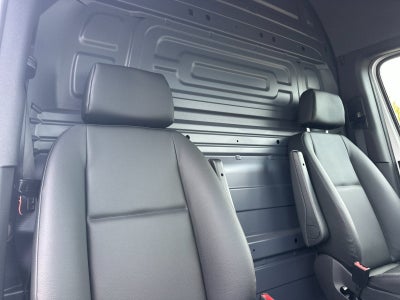 2025 Mercedes-Benz Sprinter 2500 Cargo 144 WB