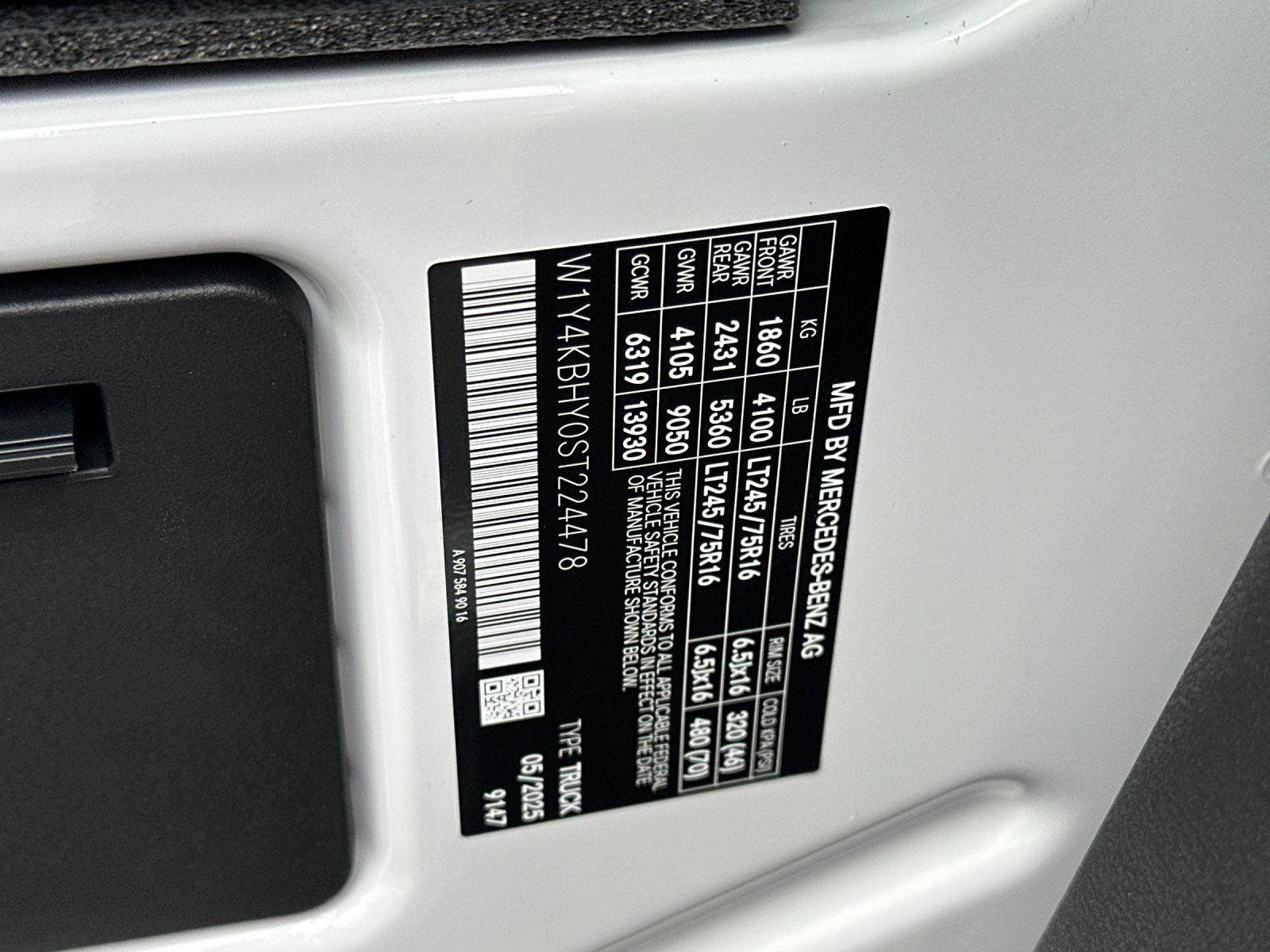 2025 Mercedes-Benz Sprinter 2500 Cargo 144 WB