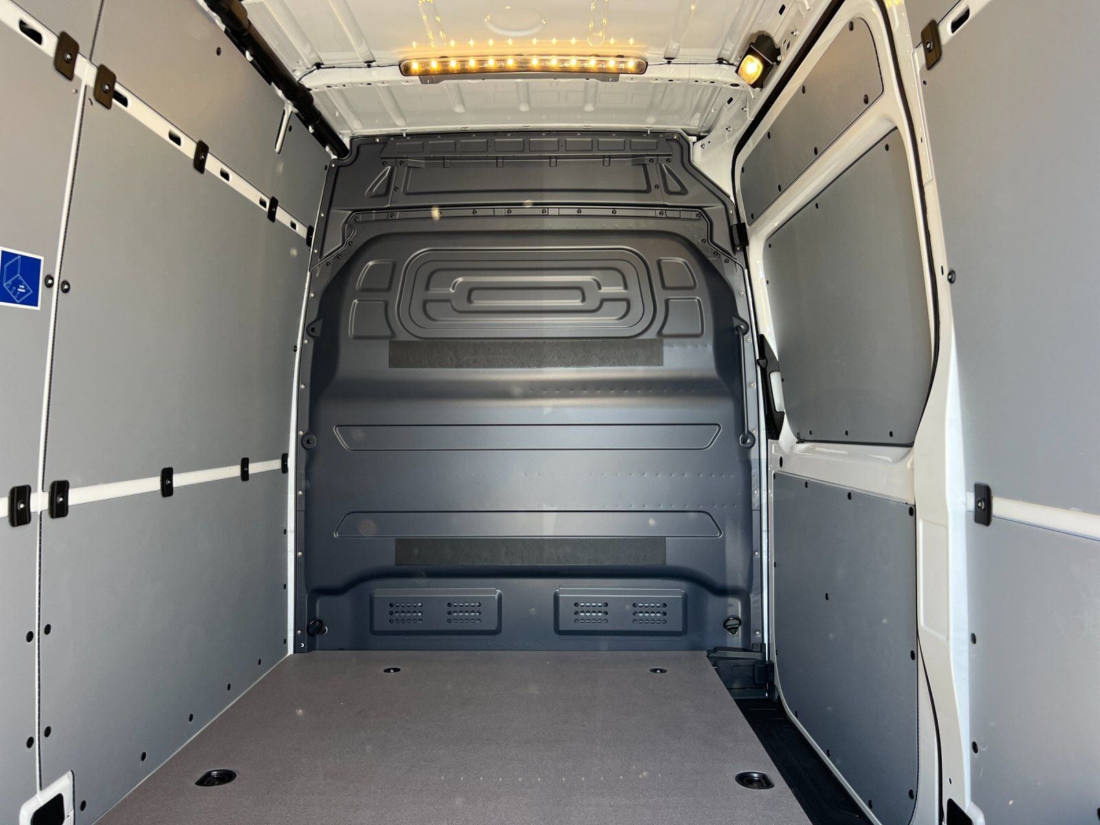 2025 Mercedes-Benz Sprinter 2500 Cargo 144 WB