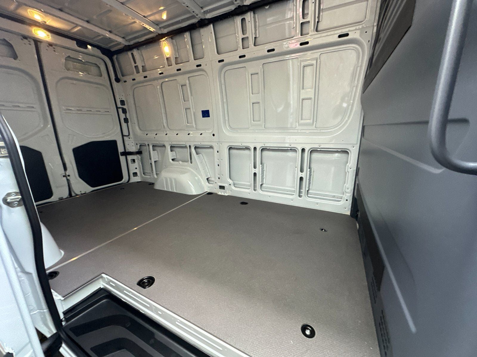 2025 Mercedes-Benz Sprinter 2500 Cargo 144 WB