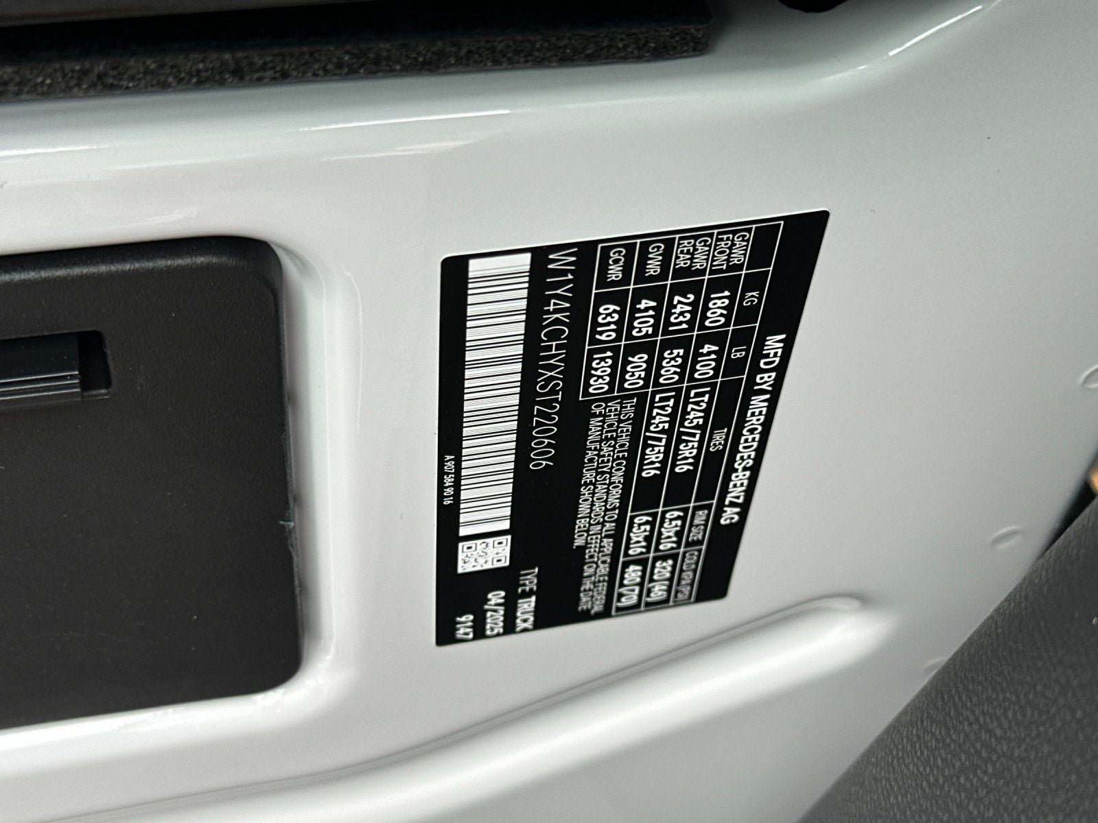 2025 Mercedes-Benz Sprinter 2500 Cargo 170 WB High Roof