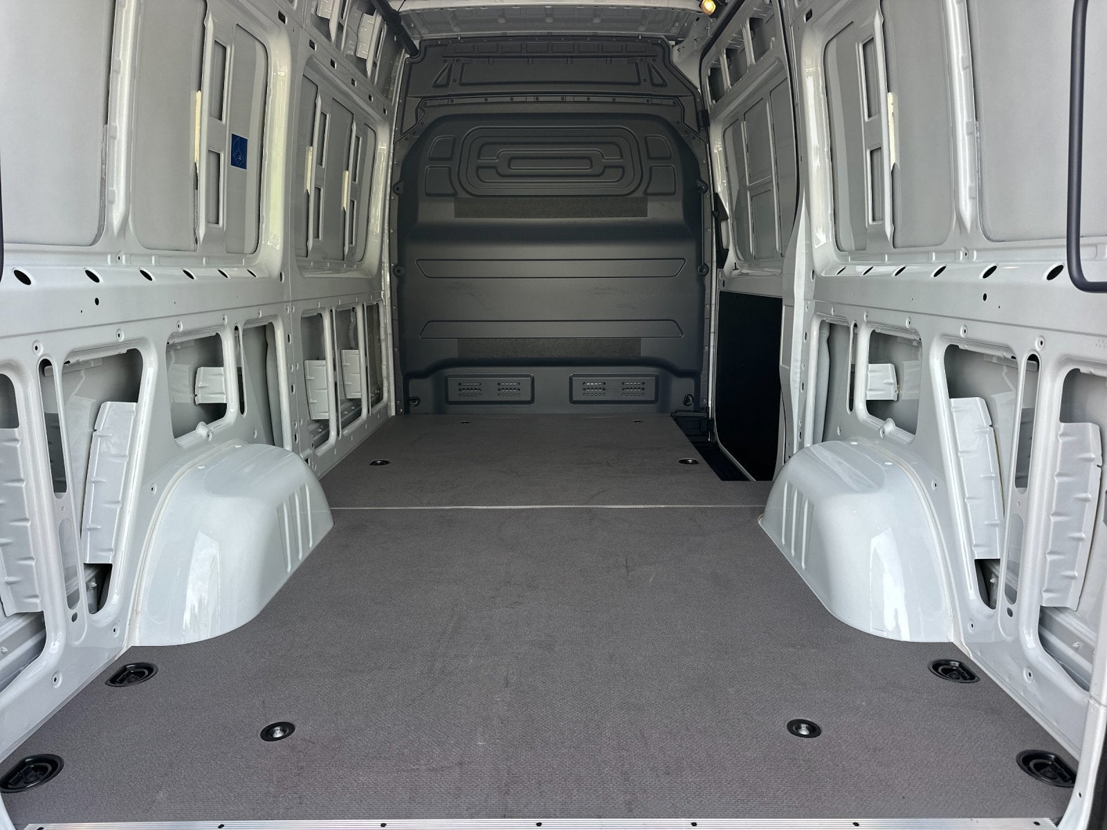 2025 Mercedes-Benz Sprinter 2500 Cargo 144 WB