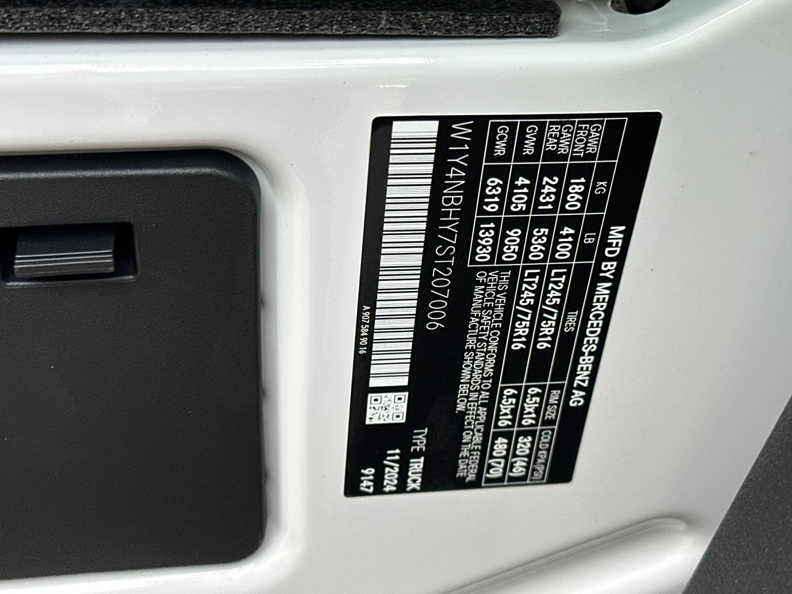 2025 Mercedes-Benz Sprinter 2500 Cargo 144 WB