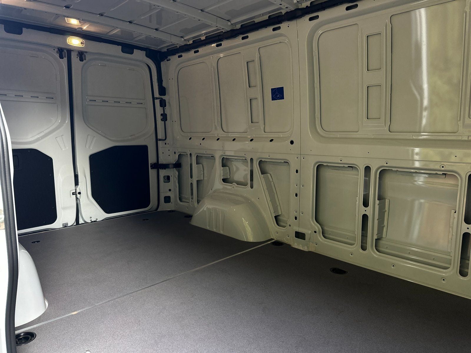 2025 Mercedes-Benz Sprinter 2500 Cargo 144 WB