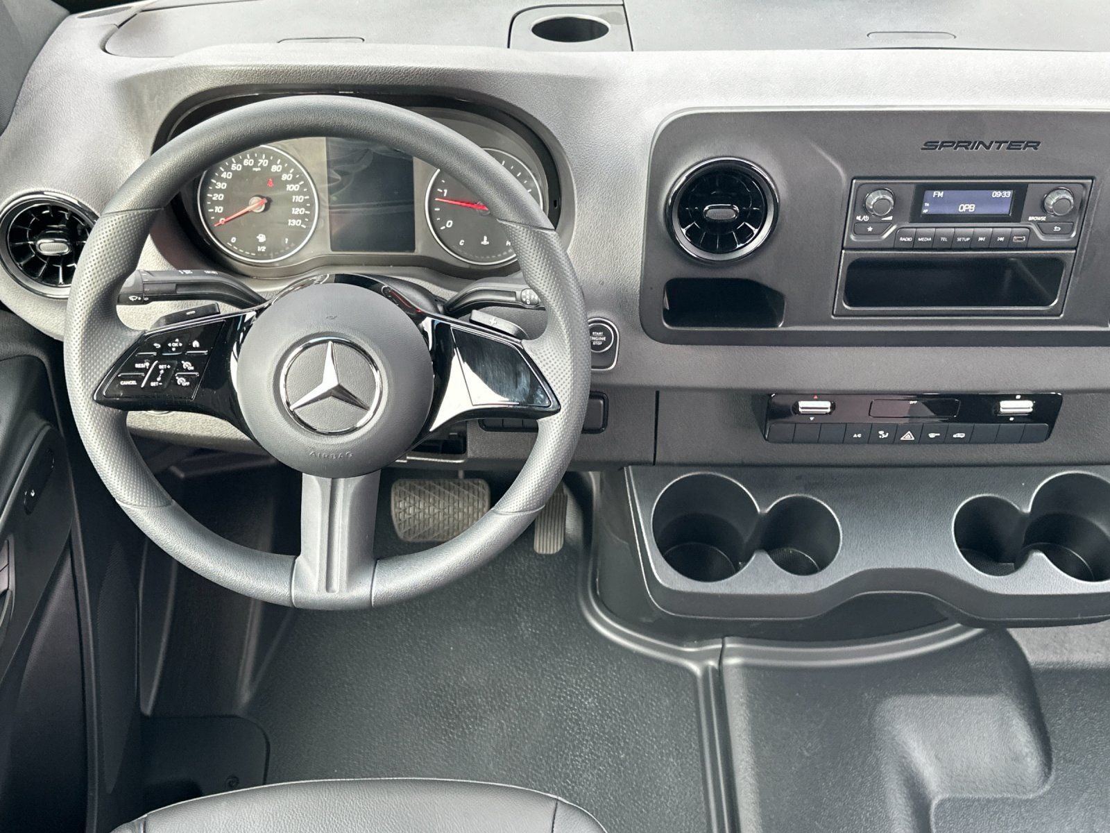 2025 Mercedes-Benz Sprinter 2500 Cargo 144 WB