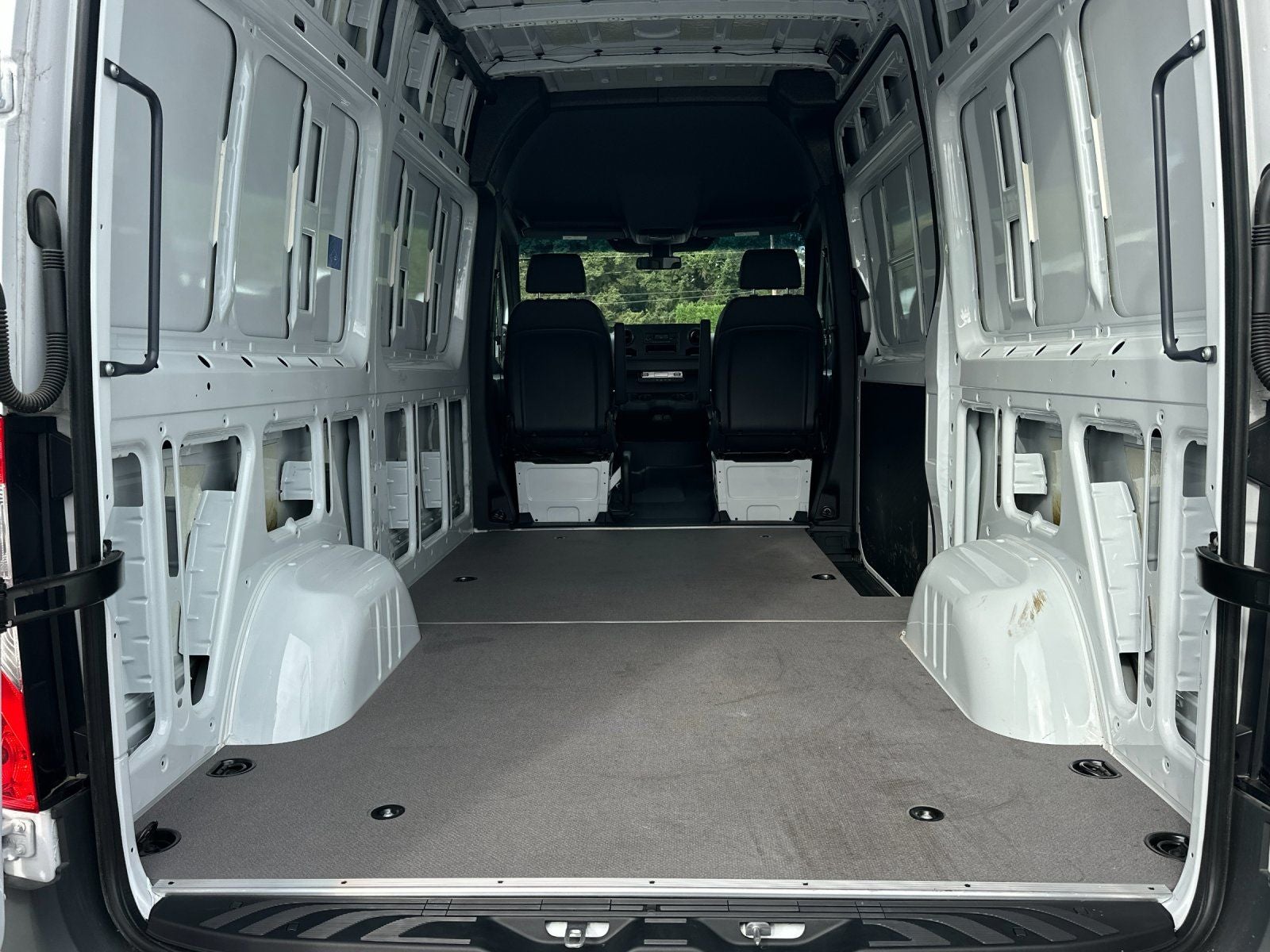 2025 Mercedes-Benz Sprinter 2500 Cargo 144 WB