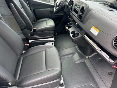 2025 Mercedes-Benz Sprinter 2500 Cargo 144 WB