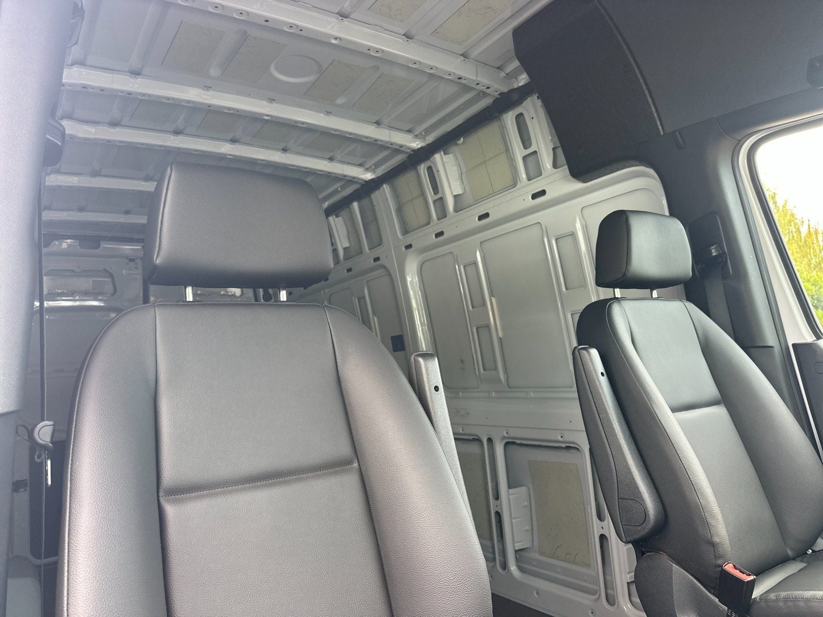 2025 Mercedes-Benz Sprinter 2500 Cargo 144 WB