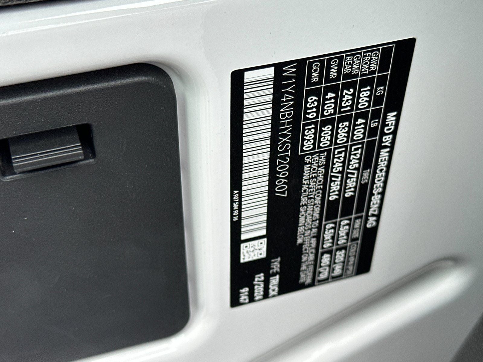 2025 Mercedes-Benz Sprinter 2500 Cargo 144 WB