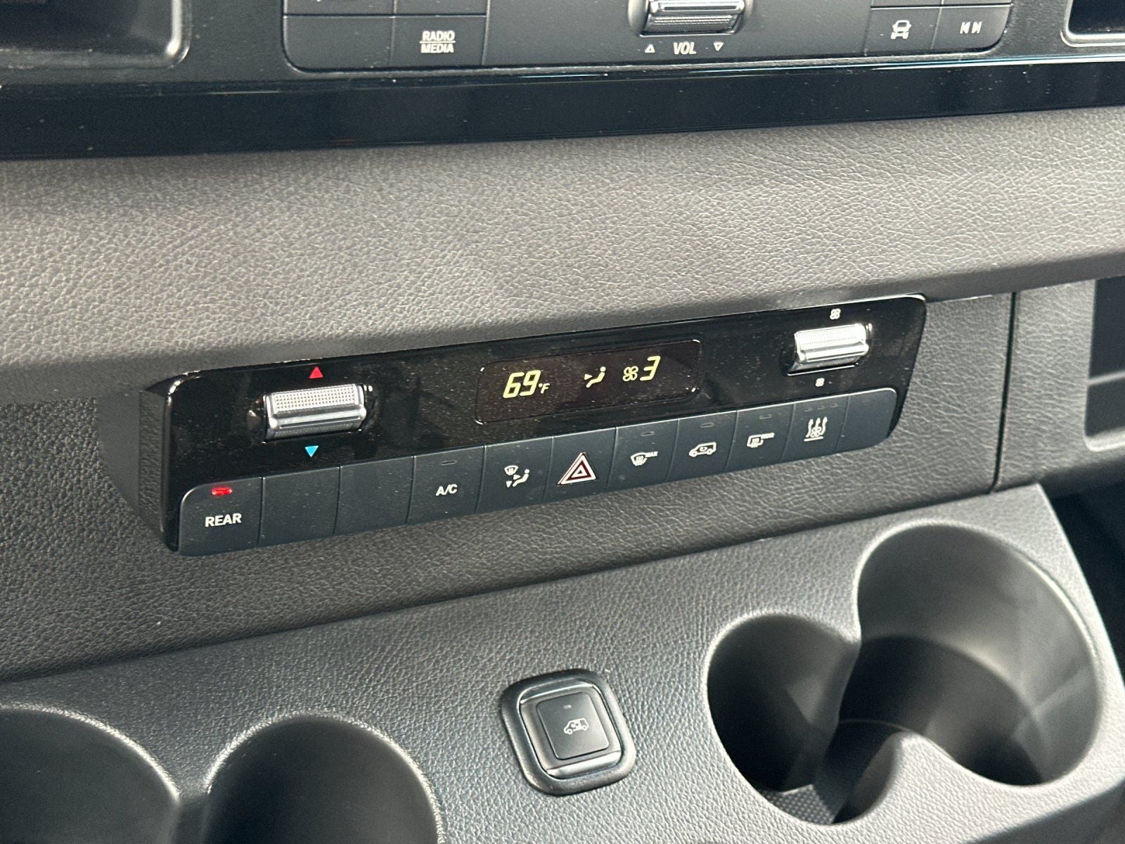 2025 Mercedes-Benz Sprinter 2500 Passenger 144 WB